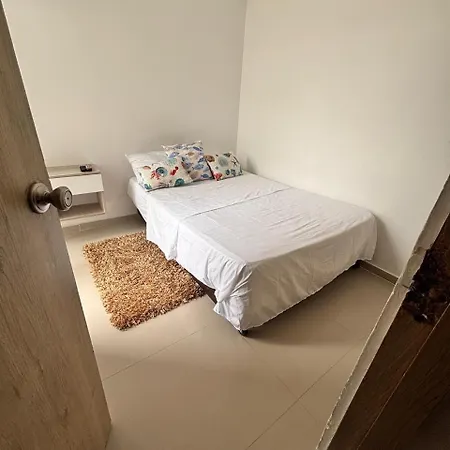 Confortable Apto En 2 Apartamento